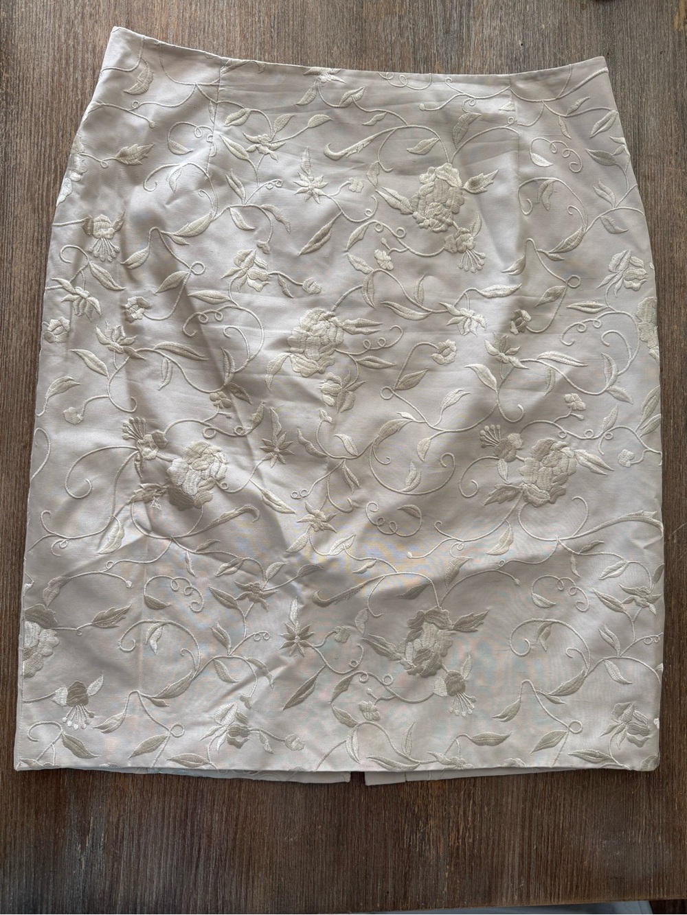 La Femme Gilar 100% Silk Skirt Size 12 Beige Floral Botanical Embroidered